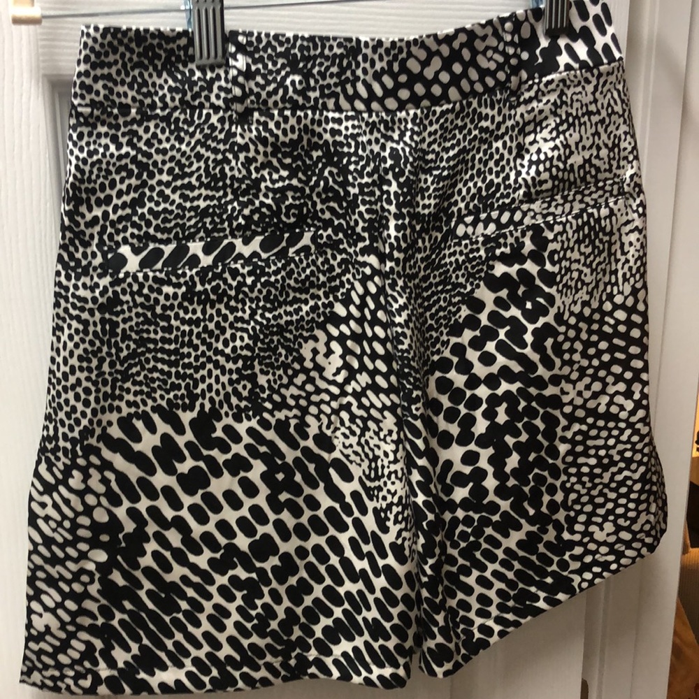 Express Midi Super High Rise Shorts - Picture 4 of 4